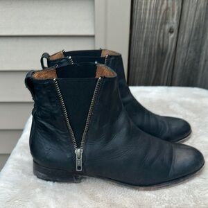 Frye Black Ankle Boots with Zipper Size 9